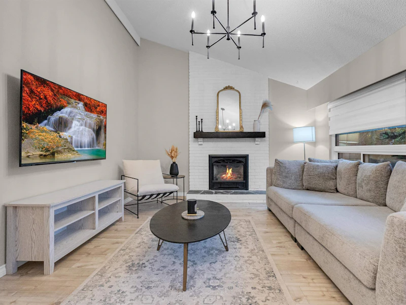 11585 Royal Crescent, Surrey BC V3V 6V5