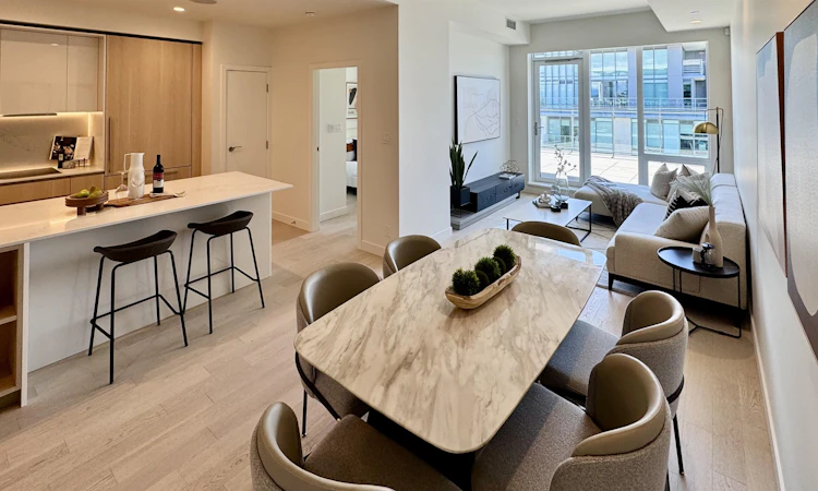 1206-6855 Pearson Way