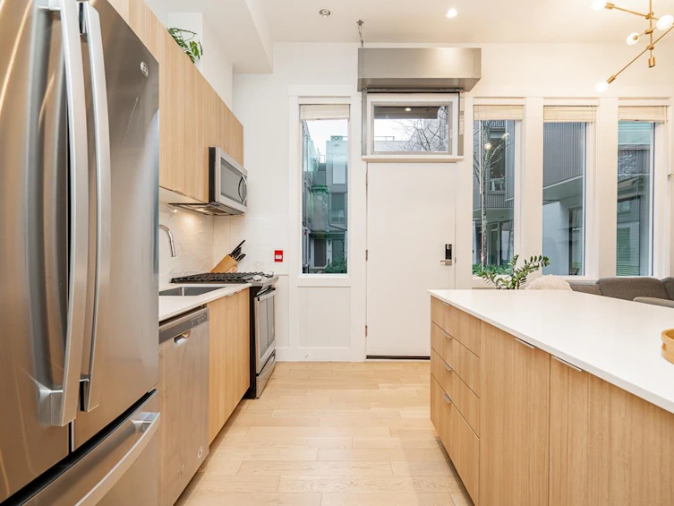 533 E 16 Avenue, Vancouver, BC, V5T 2V1 - 8