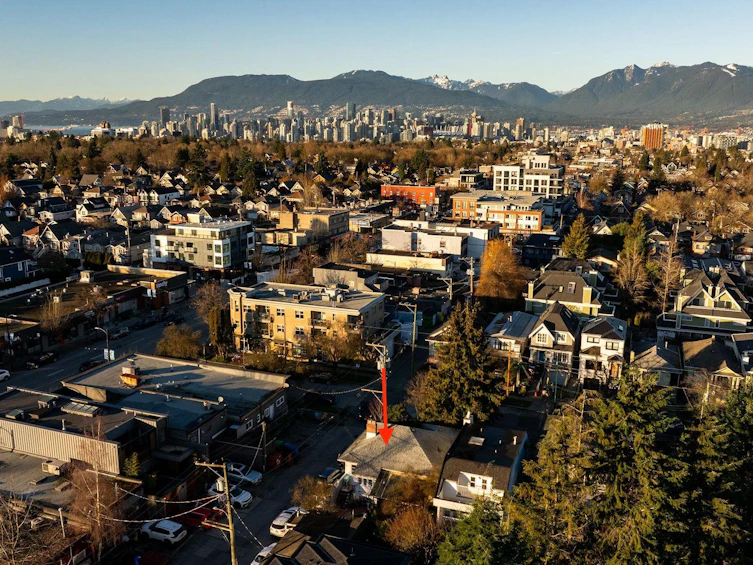 228 E 26th Avenue, Vancouver, BC, V5V 2H3 - 37