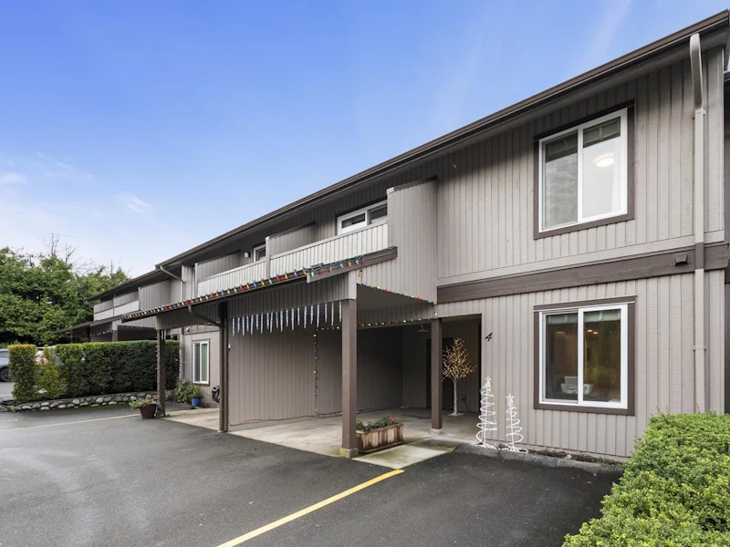 4 - 32925 George Ferguson Way, Abbotsford BC V2S 6Z9