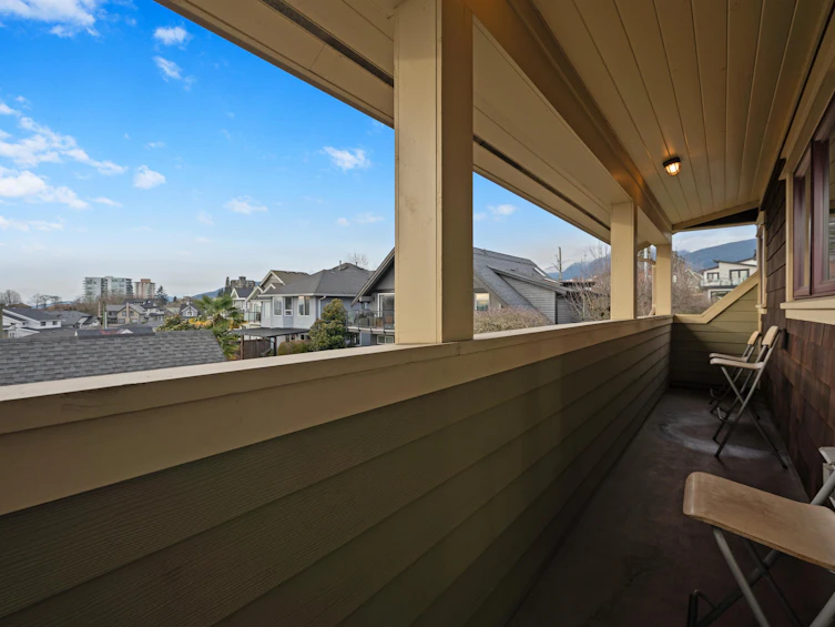 335 E 8th Street, North Vancouver, BC, V7L 1Z2 - 25