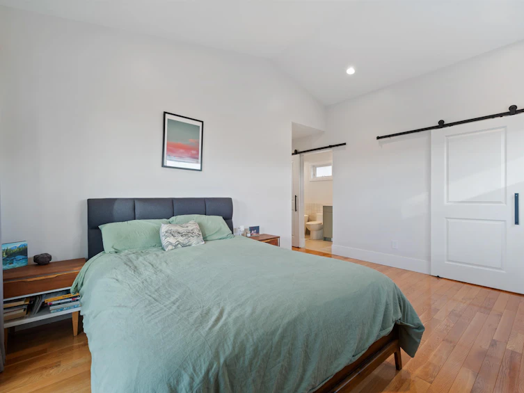 335 E 8th Street, North Vancouver, BC, V7L 1Z2 - 23