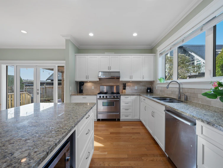335 E 8th Street, North Vancouver, BC, V7L 1Z2 - 15