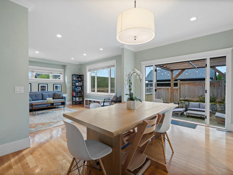 335 E 8th Street, North Vancouver, BC, V7L 1Z2 - 2