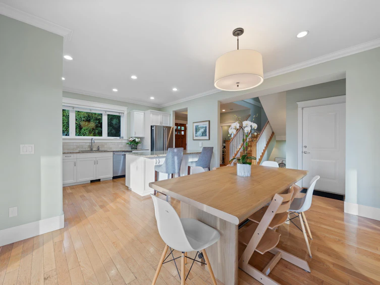 335 E 8th Street, North Vancouver, BC, V7L 1Z2 - 5