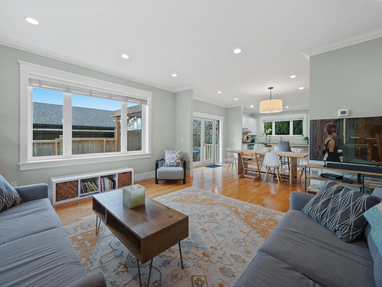 335 E 8th Street, North Vancouver, BC, V7L 1Z2 - 3
