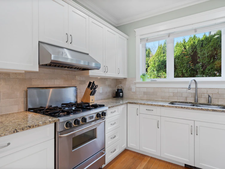 335 E 8th Street, North Vancouver, BC, V7L 1Z2 - 16