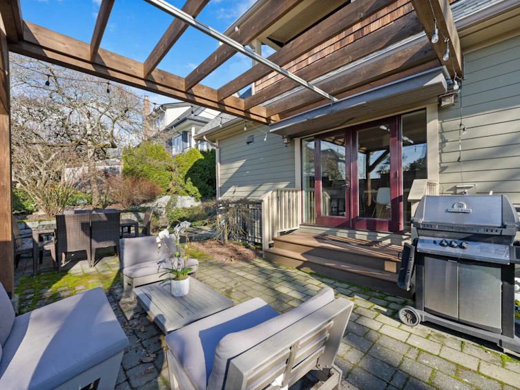 335 E 8th Street, North Vancouver, BC, V7L 1Z2 - 12