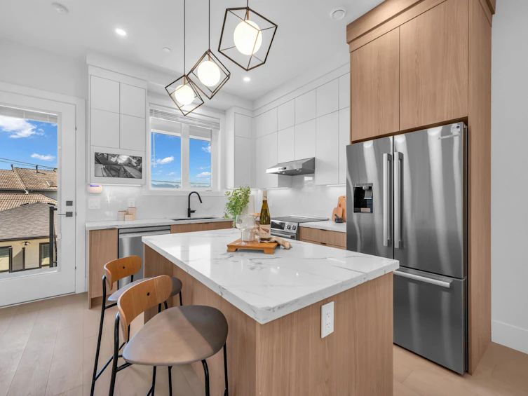 3417 Seaforth Drive, Vancouver, BC, V5M 4C6 - 5