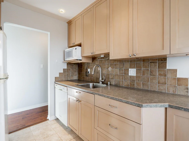 318-3080 Lonsdale Avenue, North Vancouver, BC, V7N 3J5 - 9