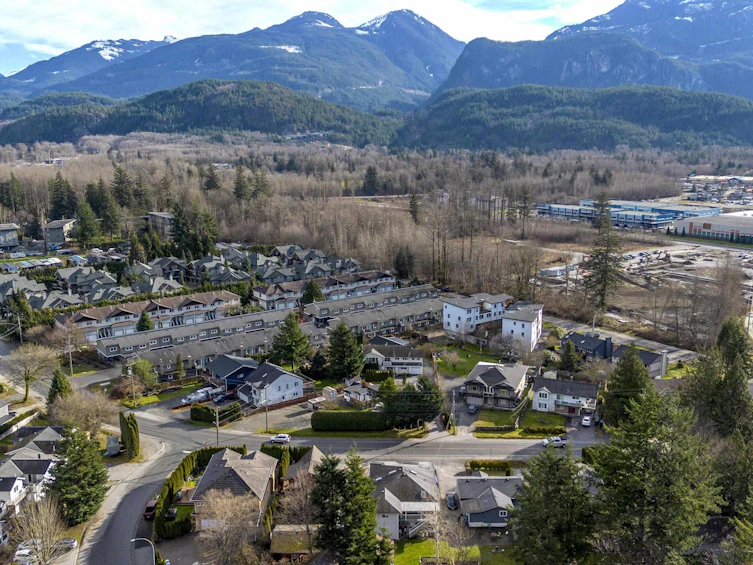 39727 Government Road, Squamish, BC, V8B 0A2 - 27
