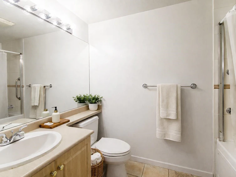 312-3680 Banff Court, North Vancouver, BC, V7H 2Y7 - 20