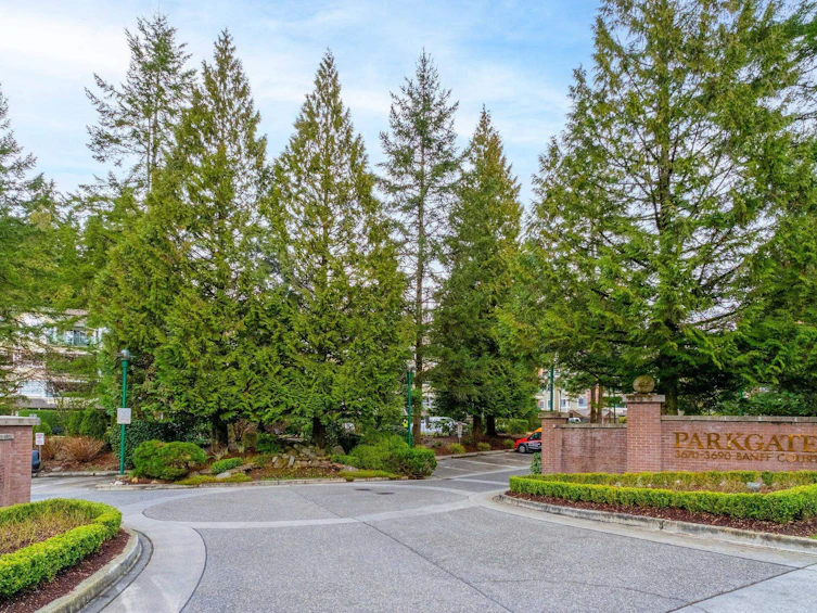 312-3680 Banff Court, North Vancouver, BC, V7H 2Y7 - 2