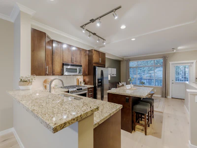 29-15151 34 Avenue - 4