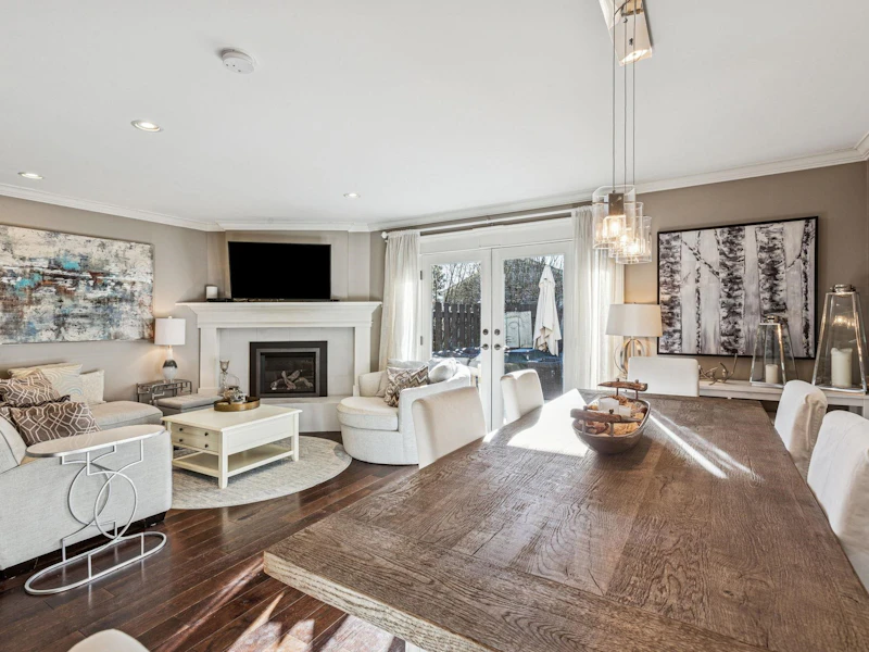 4687 Hoskins Road, North Vancouver BC V7K 2R3
