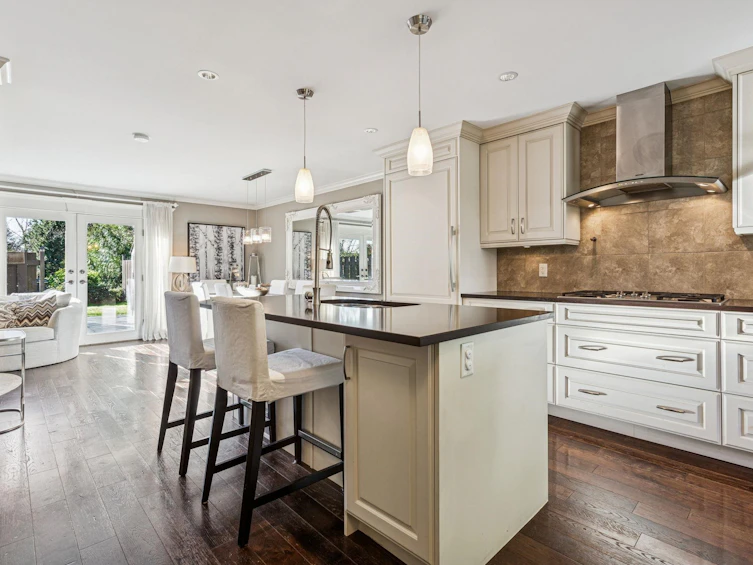 4687 Hoskins Road, North Vancouver, BC, V7K 2R3 - 9