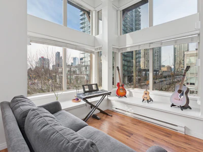 301-5000 Imperial Street - 3