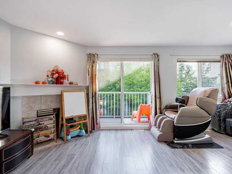9-22728 Norton Court, Richmond, BC, V6V 2W7 - 9