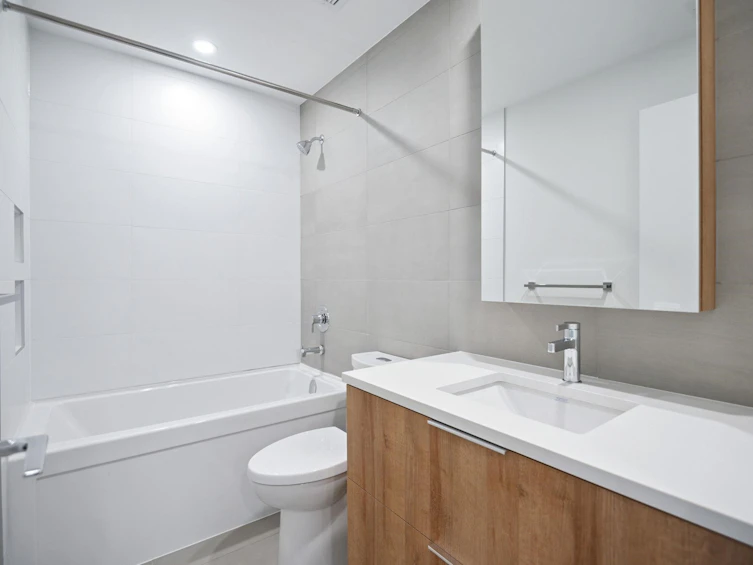 1009-13387 Old Yale Road, Surrey, BC, V3T 0V6 - 14