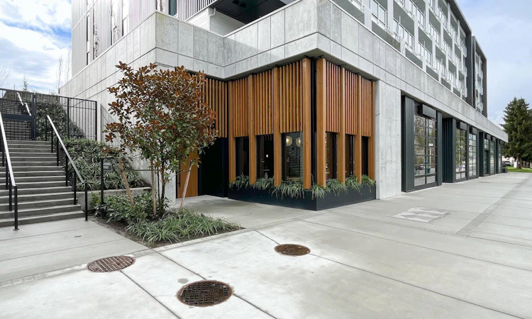 302-3055 Murray Street