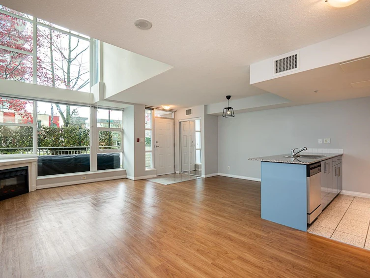 TH6-168 E Esplanade Avenue, North Vancouver, BC, V7L 4X8 - 3