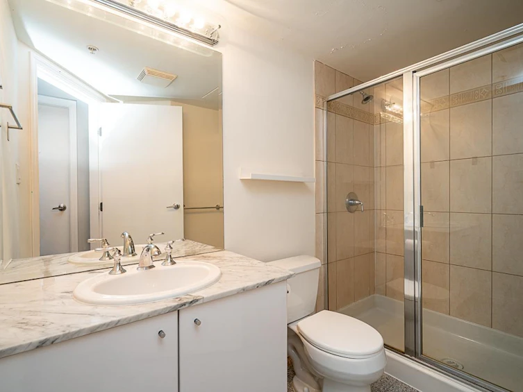 TH6-168 E Esplanade Avenue, North Vancouver, BC, V7L 4X8 - 22