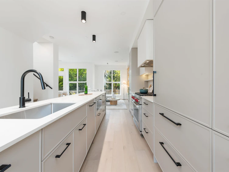 1489 W 52nd Avenue, Vancouver, BC, V6P 1H9 - 3