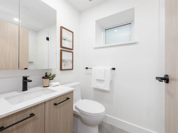 1489 W 52nd Avenue, Vancouver, BC, V6P 1H9 - 25