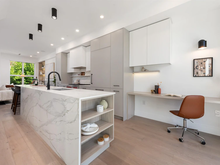 1495 W 52nd Avenue, Vancouver, BC, V6P 1H6 - 2