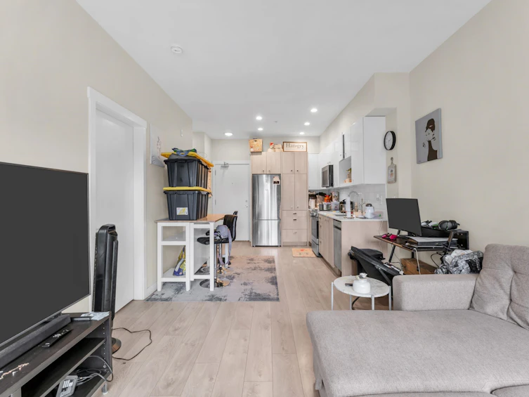 516-10838 Whalley Boulevard, Surrey, BC, V3R 0G8 - 3