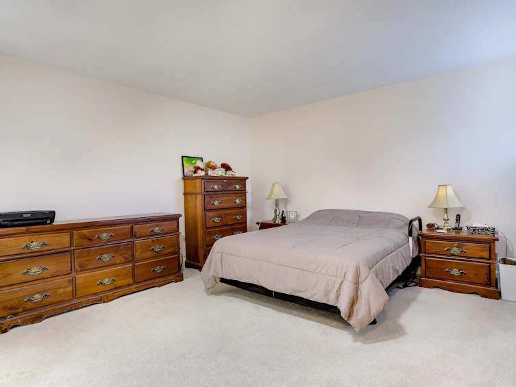 112-14280 19a Avenue, Surrey, BC, V4A 8W3 - 19