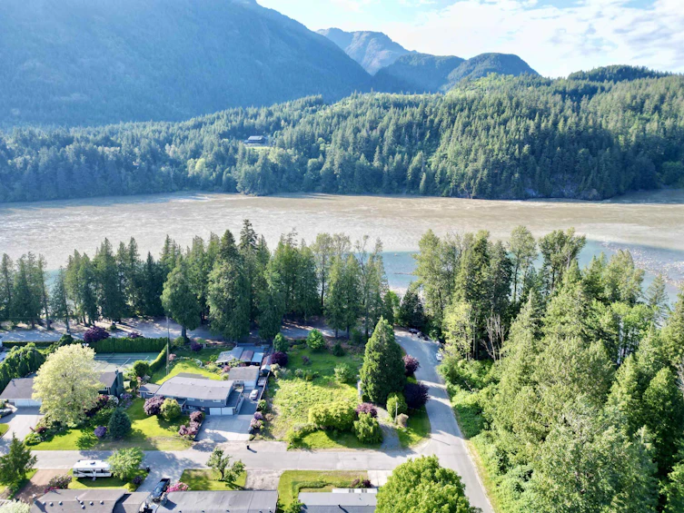 689 Hazel Street, Hope, BC, V0X 1L0