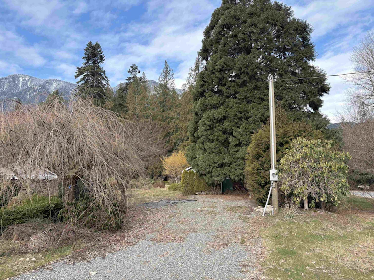 689 Hazel Street, Hope, BC, V0X 1L0 - 7