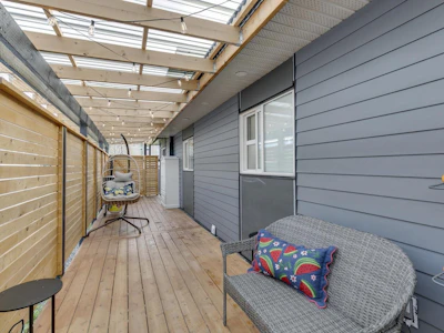 4-39768 Government Road - 2