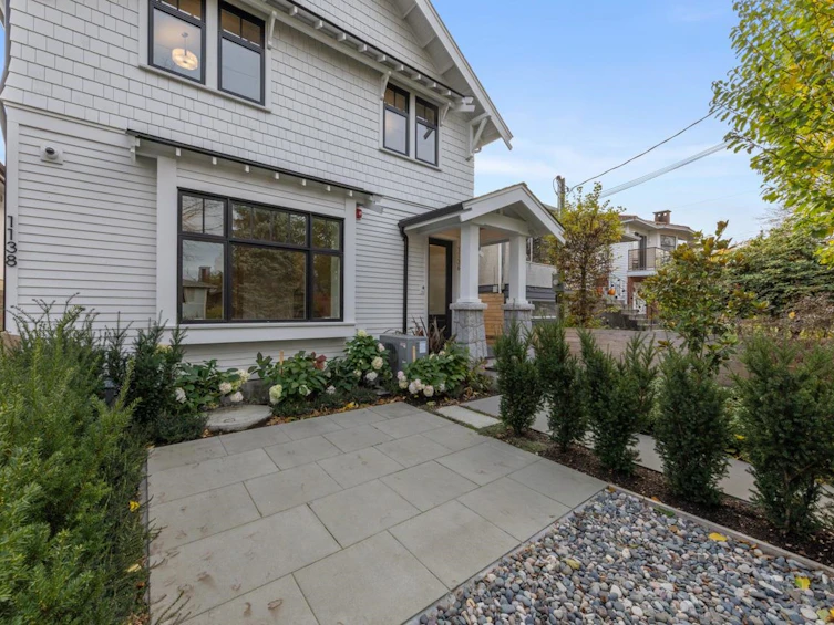 1136 E 26th Avenue, Vancouver, BC, V5V 2J7 - 17