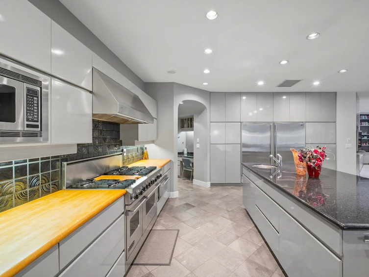1075 Thomson Road, Port Moody, BC, V3H 4X9 - 3