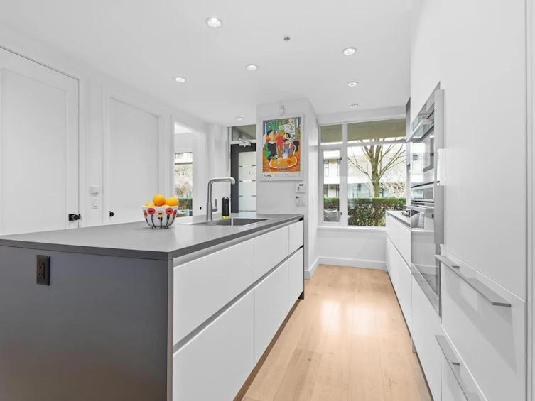 313-77 Walter Hardwick Avenue, Vancouver, BC, V5Y 0C8 - 3