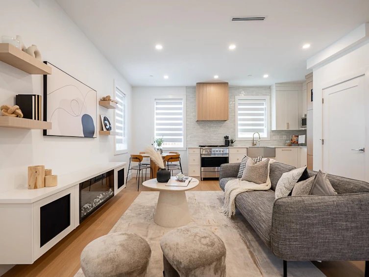 2105 E 33rd Avenue, Vancouver, BC, V5N 3E9 - 4