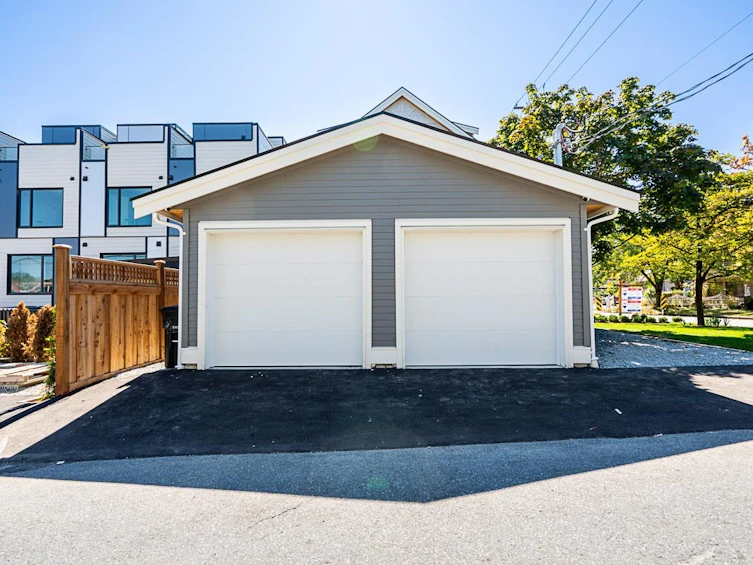 2105 E 33rd Avenue, Vancouver, BC, V5N 3E9 - 24