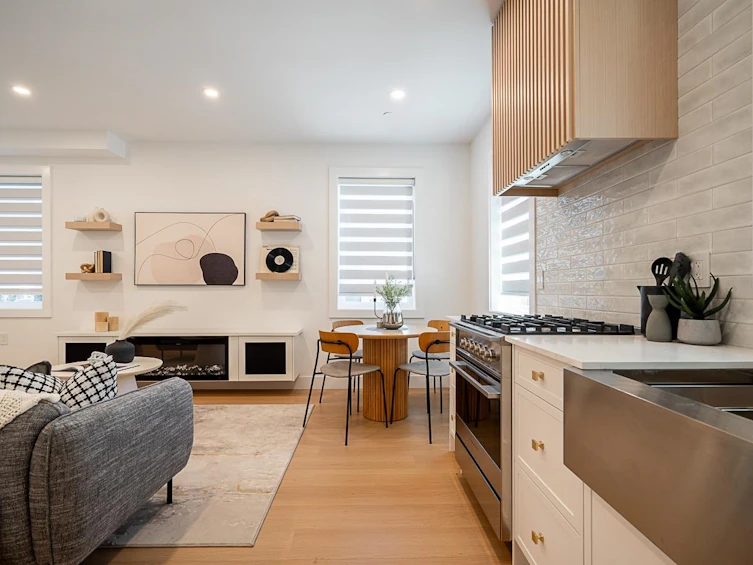 2105 E 33rd Avenue, Vancouver, BC, V5N 3E9 - 9