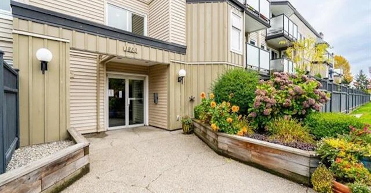 8-1850 E Southmere Crescent, Surrey, BC, V4A 6Y6 - 2