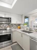 1004 200 Newport Drive