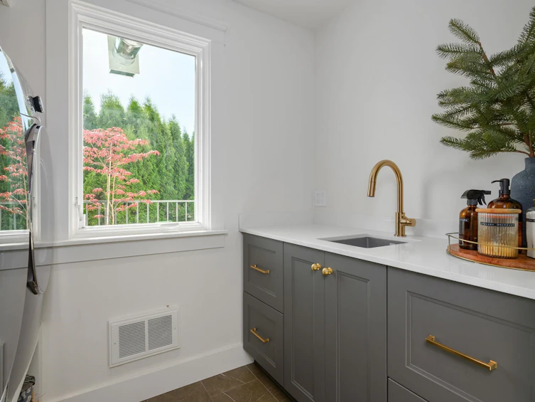 580 Ioco Road, Port Moody, BC, V3H 2W2 - 18