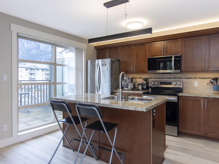 201-1174 Wingtip Place, Squamish, BC, V8B 0N4 - 8