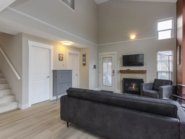 201-1174 Wingtip Place, Squamish, BC, V8B 0N4 - 4