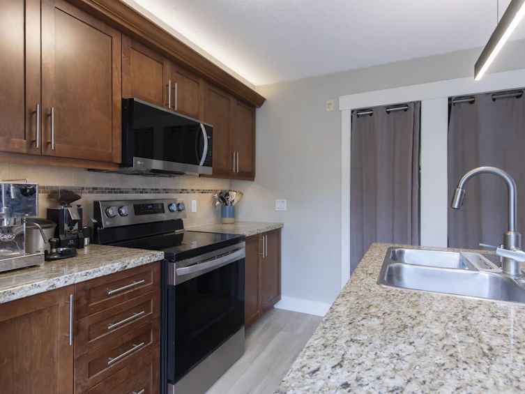 201-1174 Wingtip Place, Squamish, BC, V8B 0N4 - 9