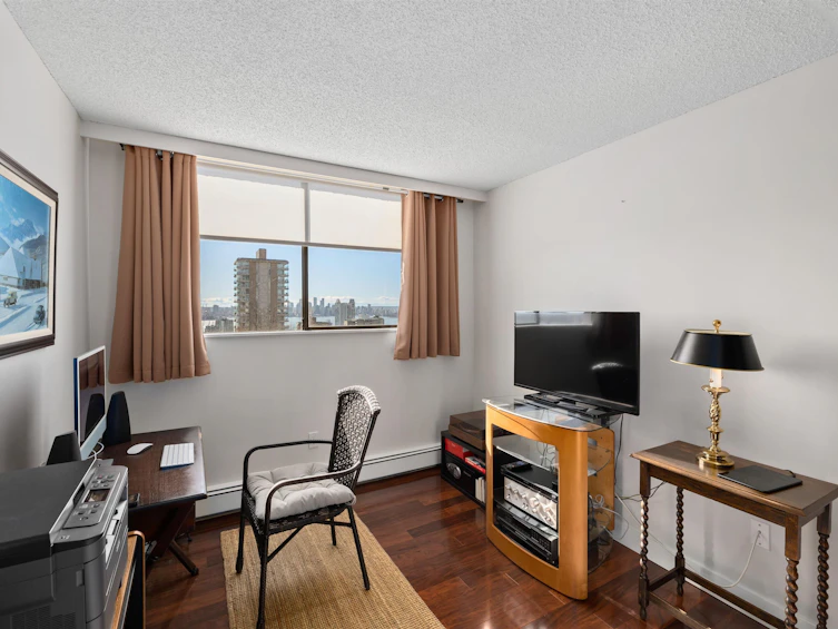 601-140 E Keith Road, North Vancouver, BC, V7L 4M9 - 16