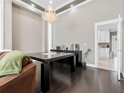 11585 94 Avenue - 5