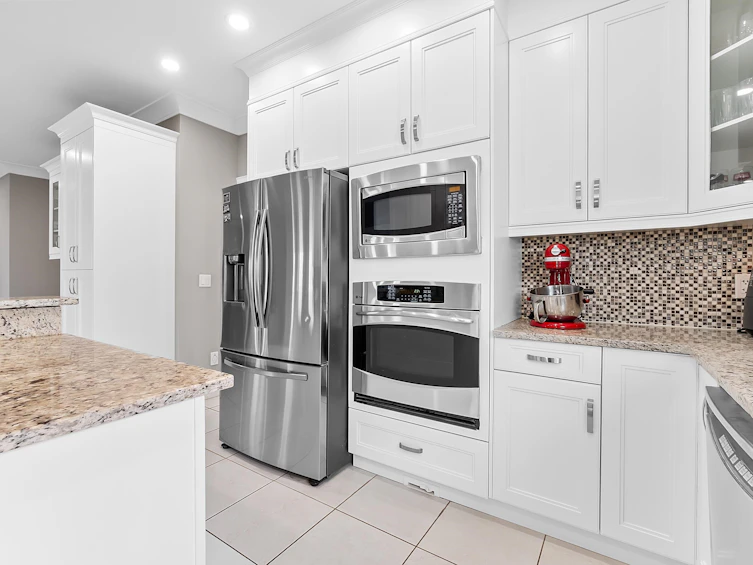 11585 94 Avenue, Delta, BC, V4C 2M8 - 10